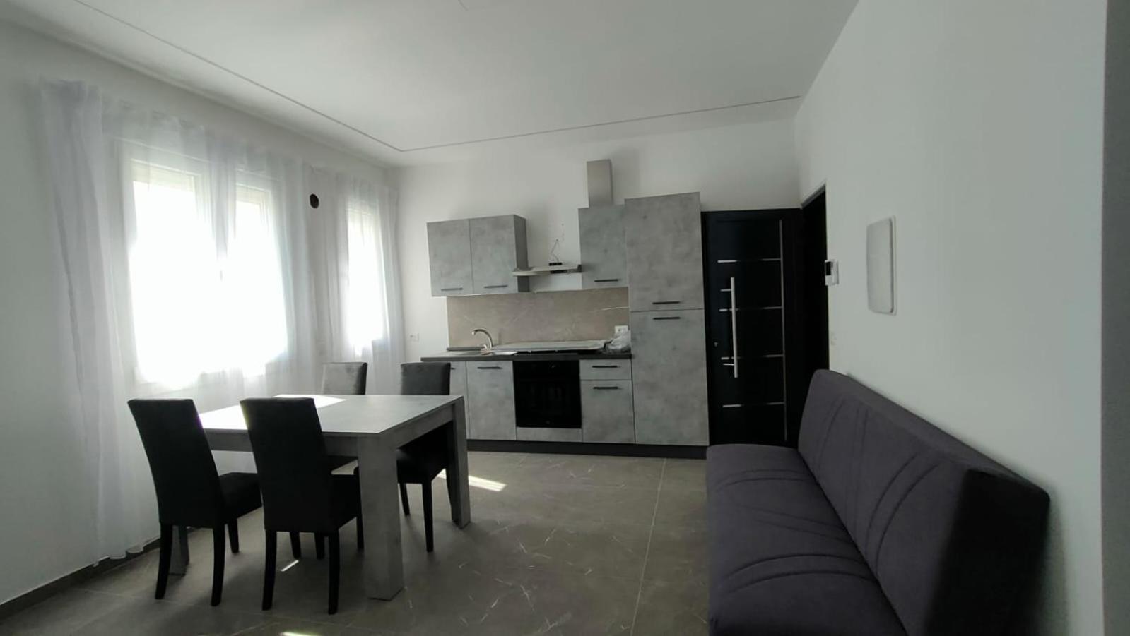 Villa Borghesi Suites Fronte Mare ริมินี ภายนอก รูปภาพ