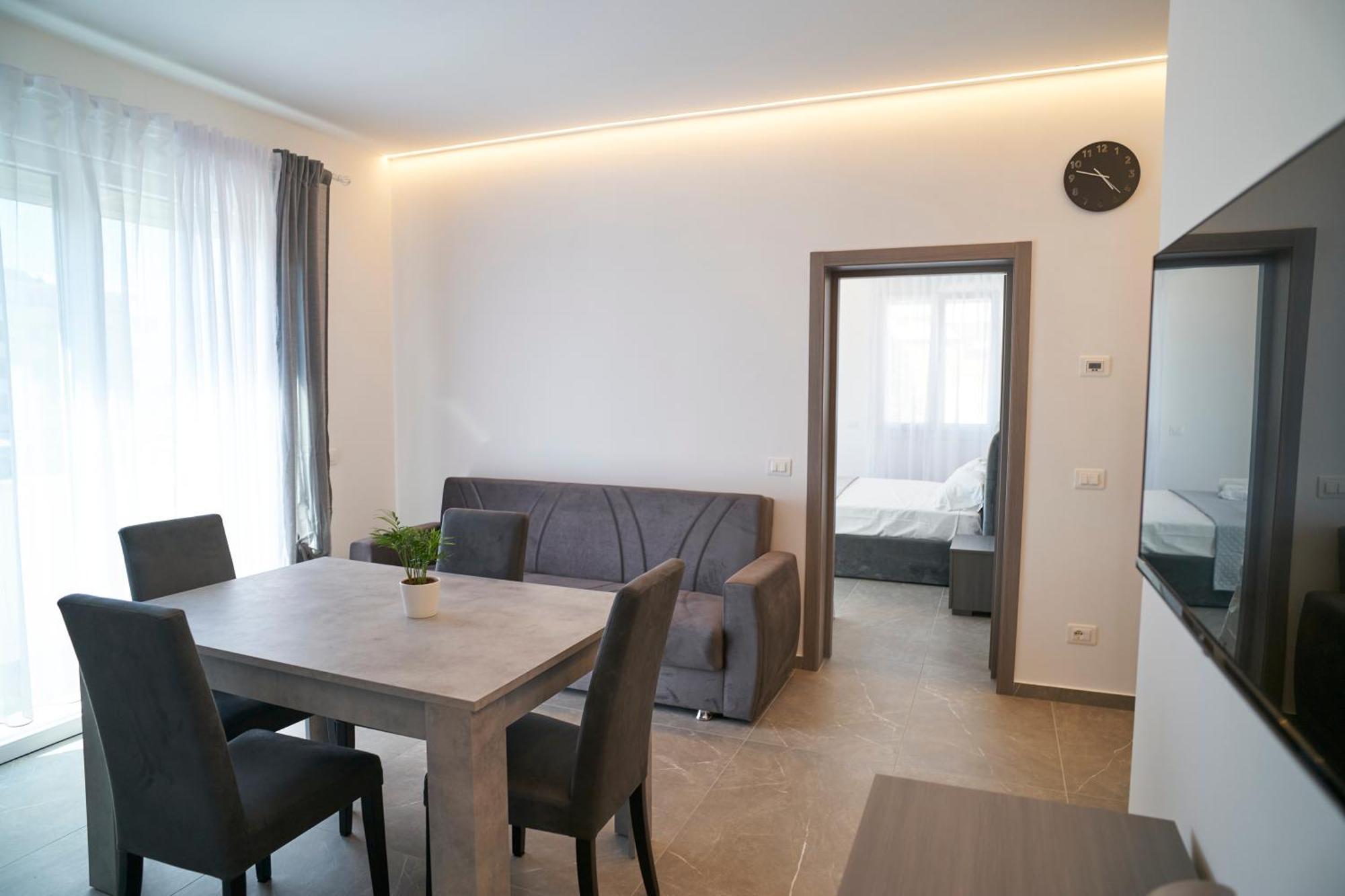 Villa Borghesi Suites Fronte Mare ริมินี ภายนอก รูปภาพ